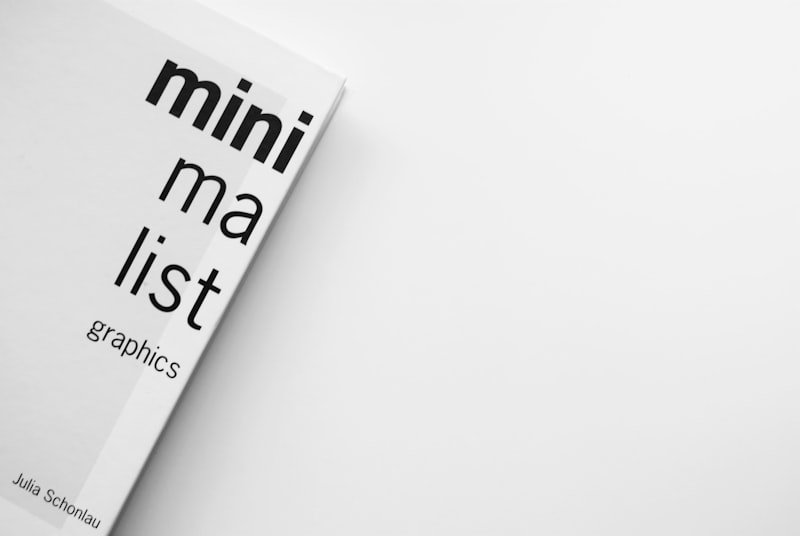 What Makes Minimalist Designs So Powerful? [5 Case Studies]